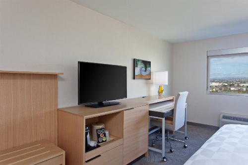 Holiday Inn Los Angeles - LAX Airport image 8